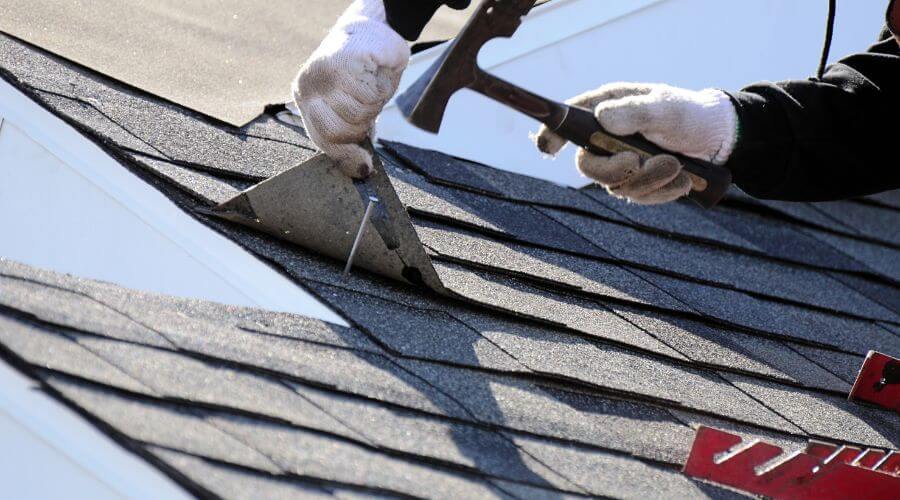 Professional gutter cleaning in Hampton, GA